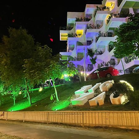 Ayan-Ayaz Luxury Apartment นาโวดาริ ภายนอก รูปภาพ